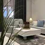 Casa Gardenia بيت للعطل *